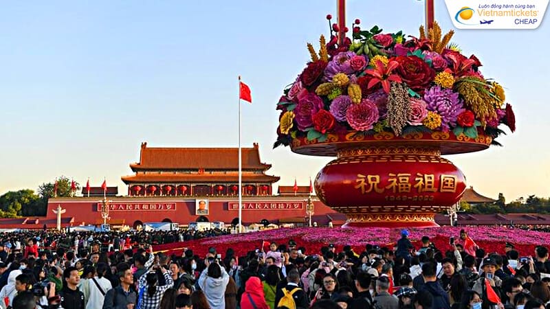 tránh mua vé đi Trung Quốc ngày quốc khánh