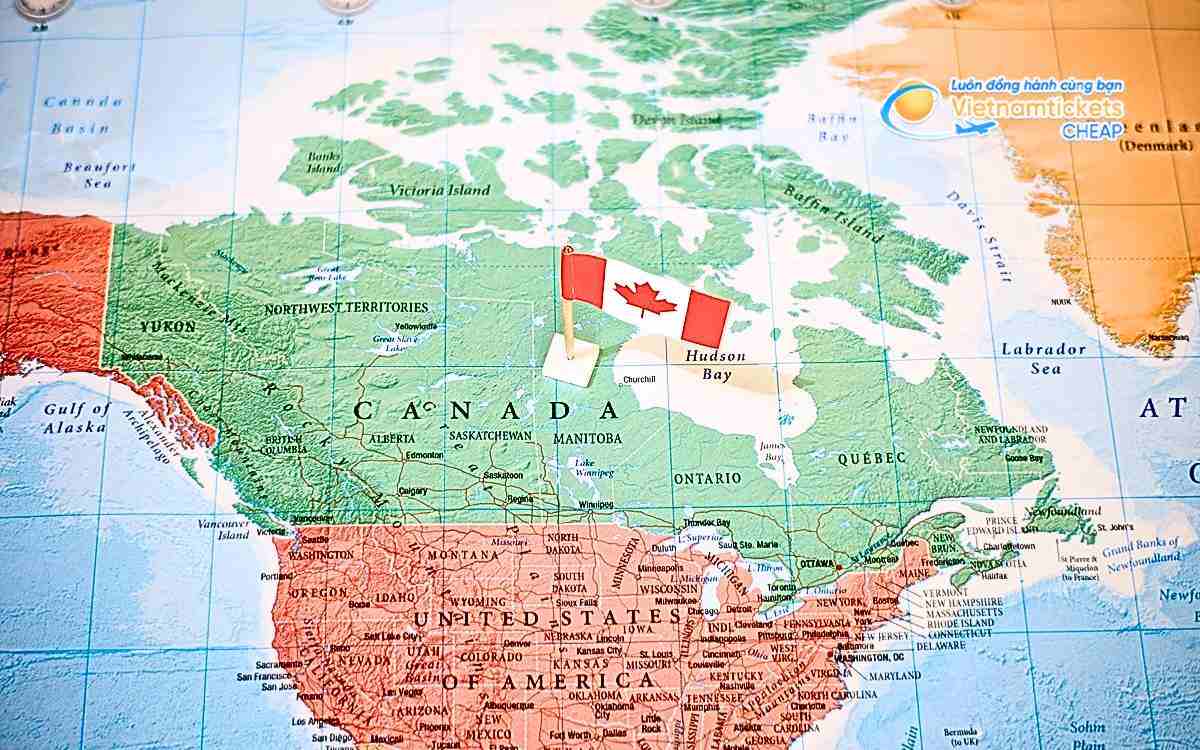 Diện tích Canada là bao nhiêu km²?