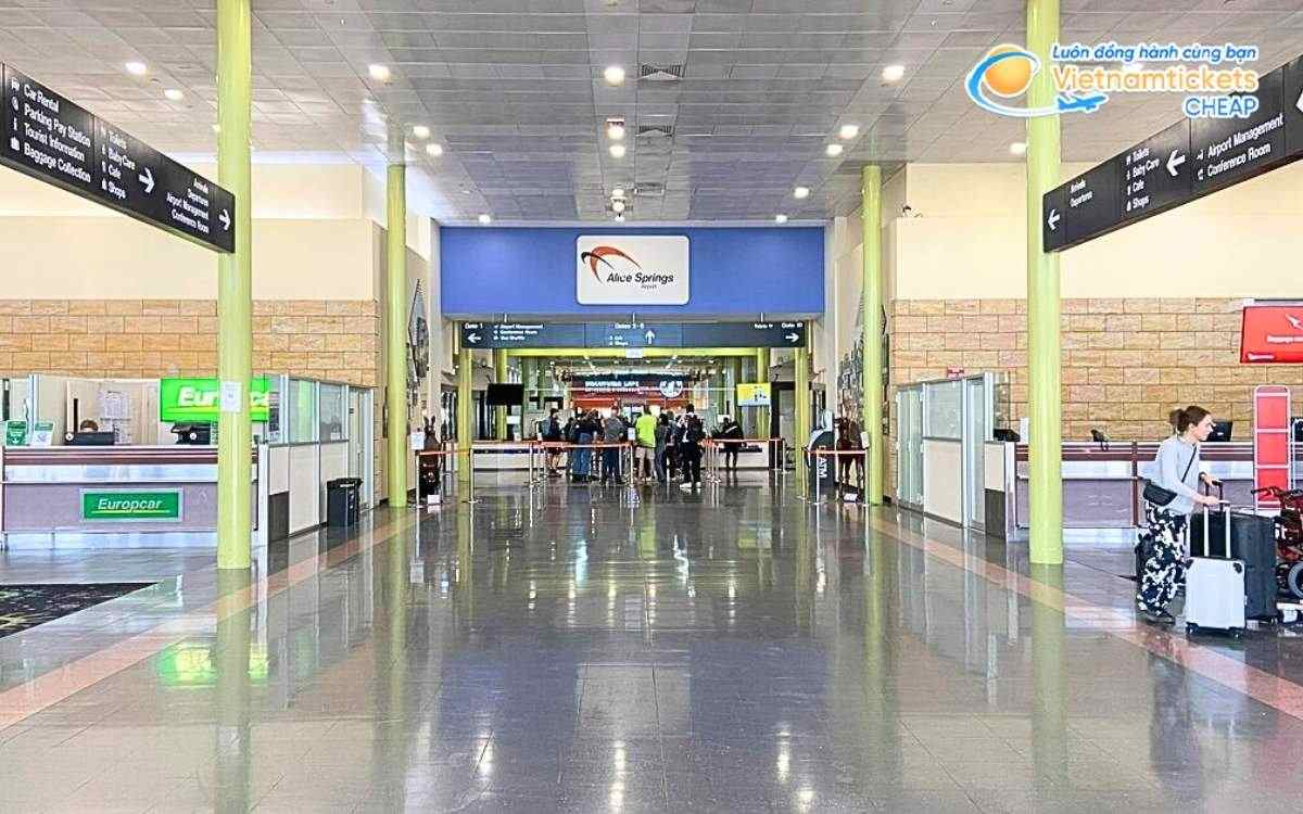 Cơ sở hạ tầng và dịch vụ sân bay