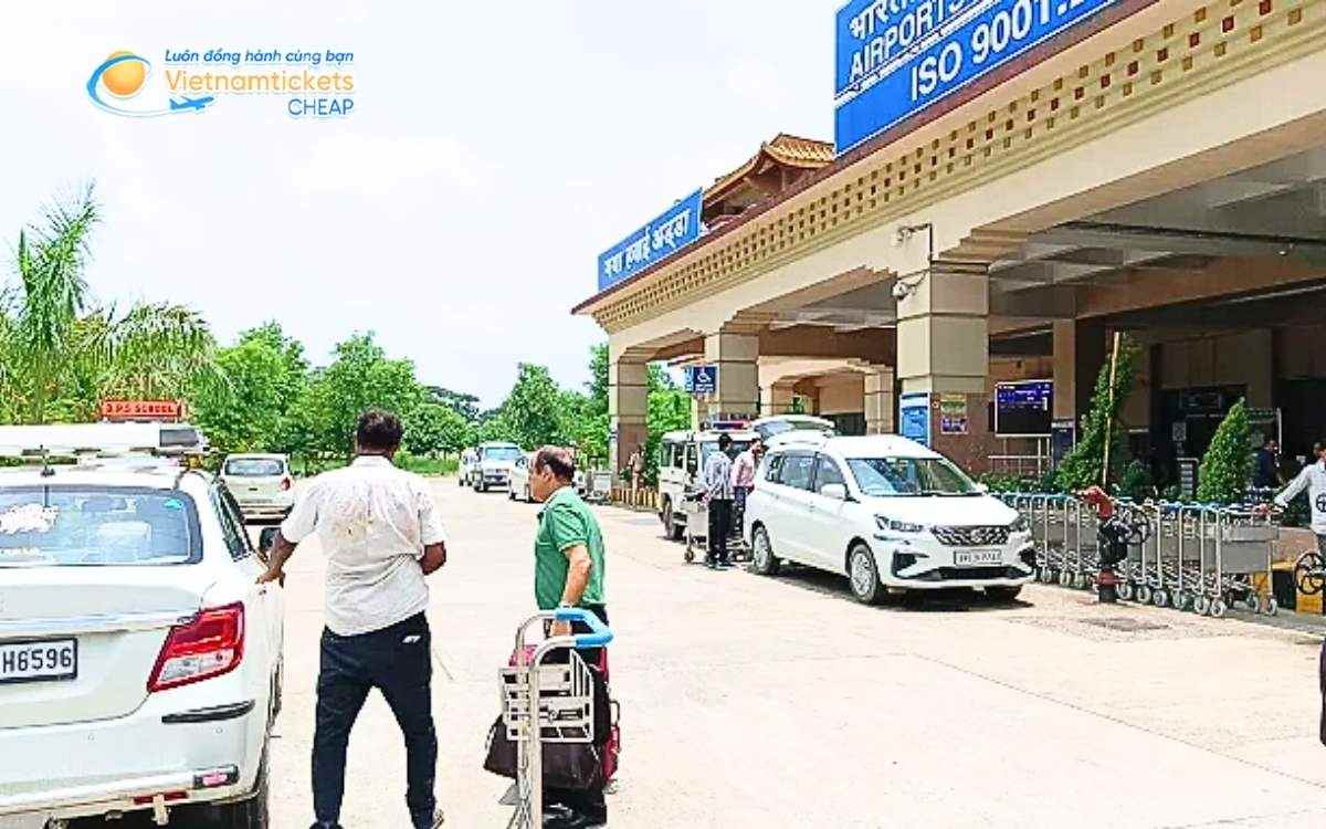 Di chuyển từ sân bay đến trung tâm Bodh Gaya