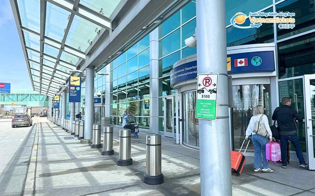 Hướng dẫn di chuyển đến và từ sân bay