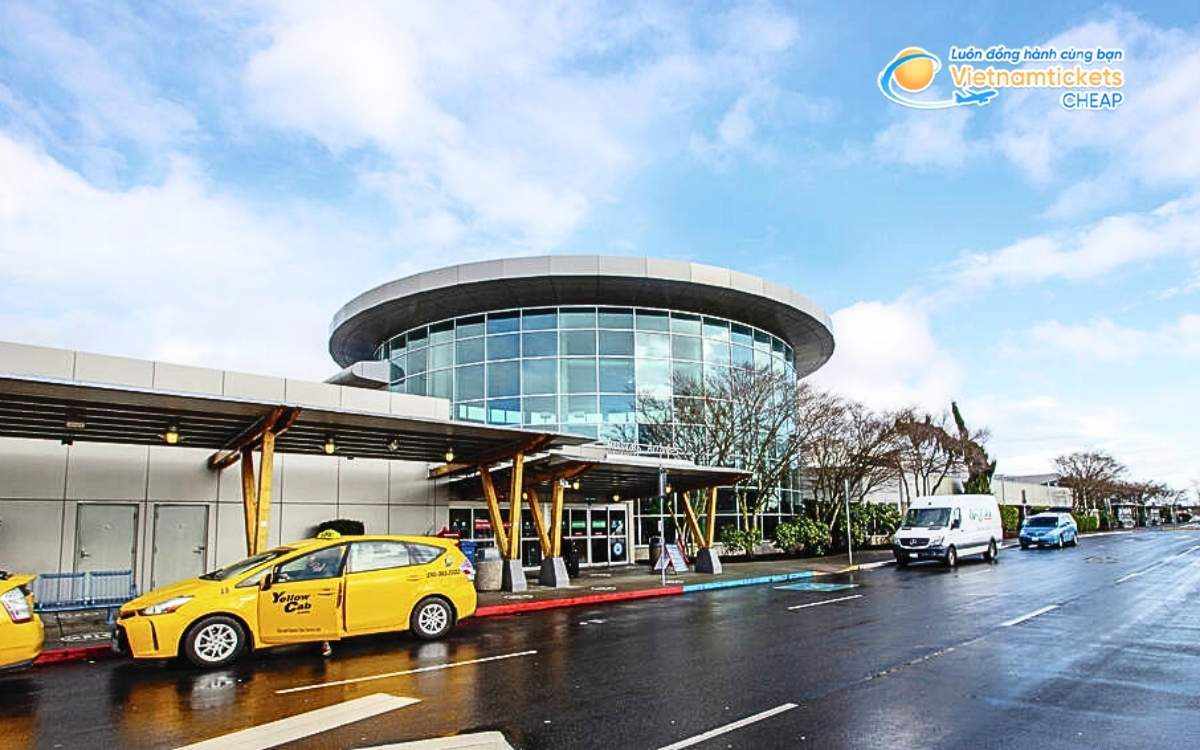 Phương tiện di chuyển đến và từ sân bay