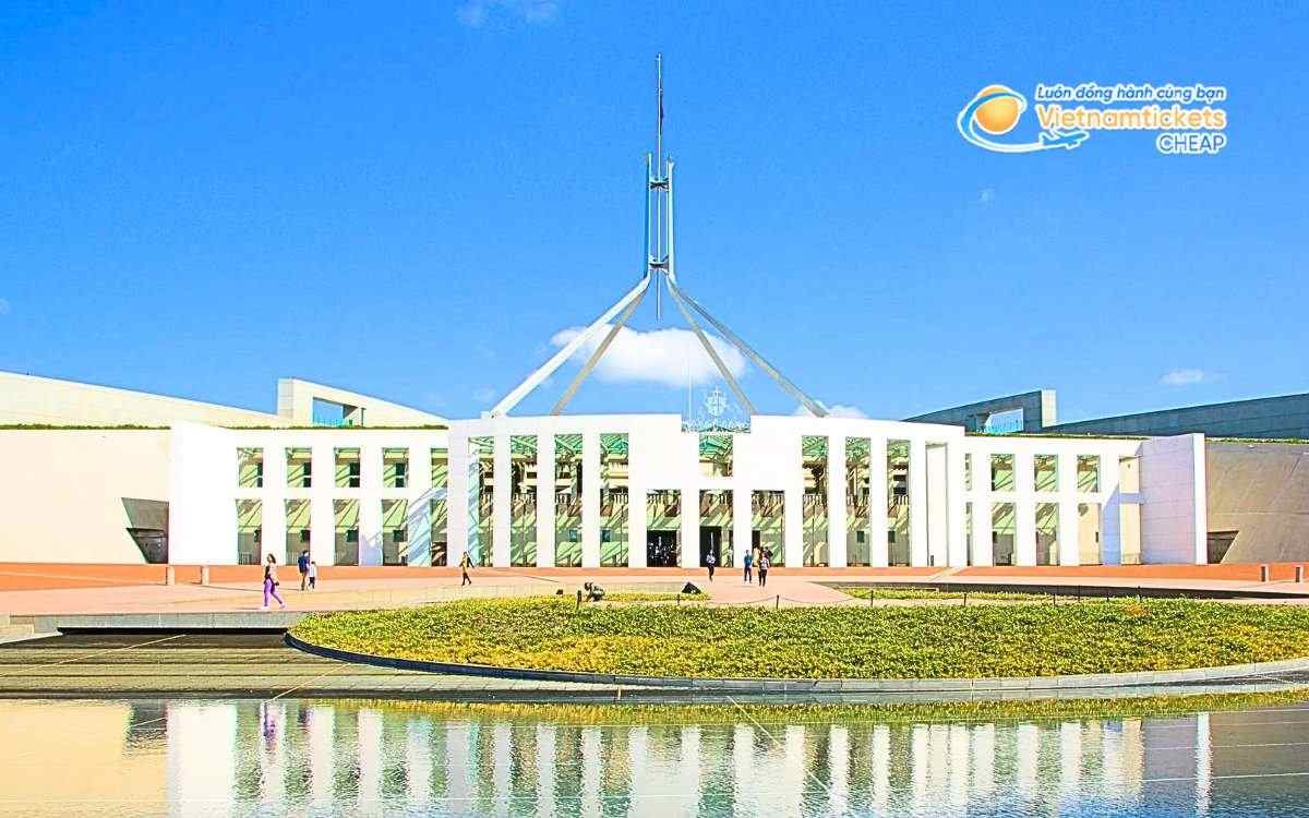 Di chuyển đến tòa nhà Quốc hội tại Canberra