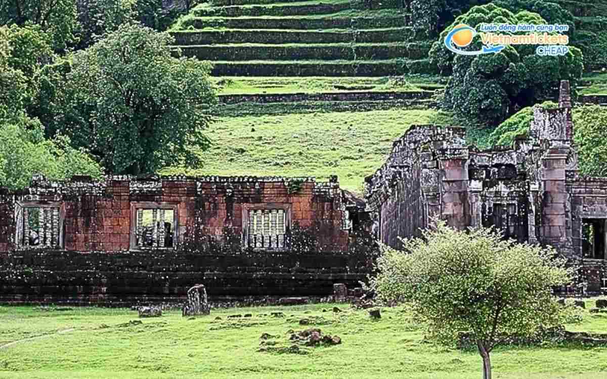 Vé máy bay đi Phouvong bao nhiêu tiền?