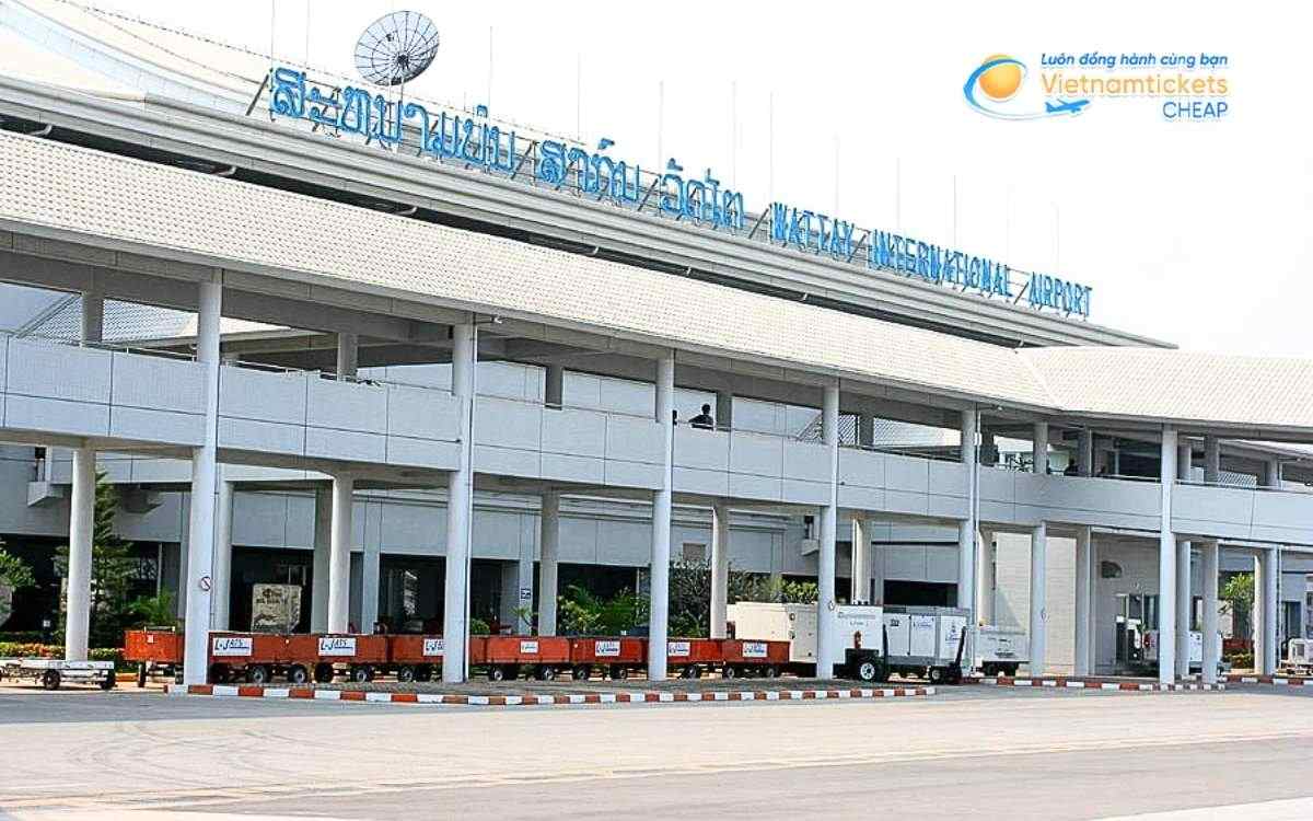 Bay đến Borikhane hạ cánh ở sân bay nào?