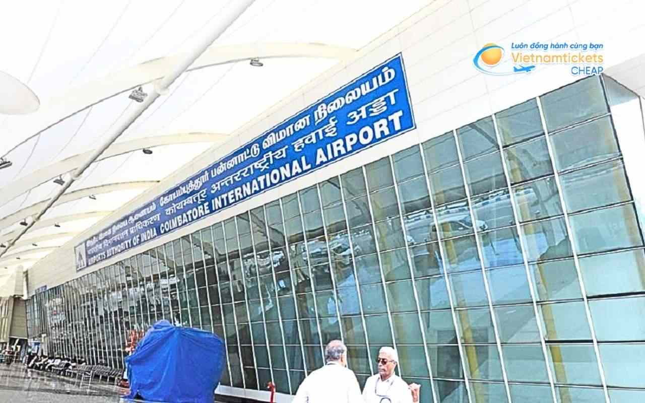 Bay đến Coimbatore hạ cánh ở sân bay nào?