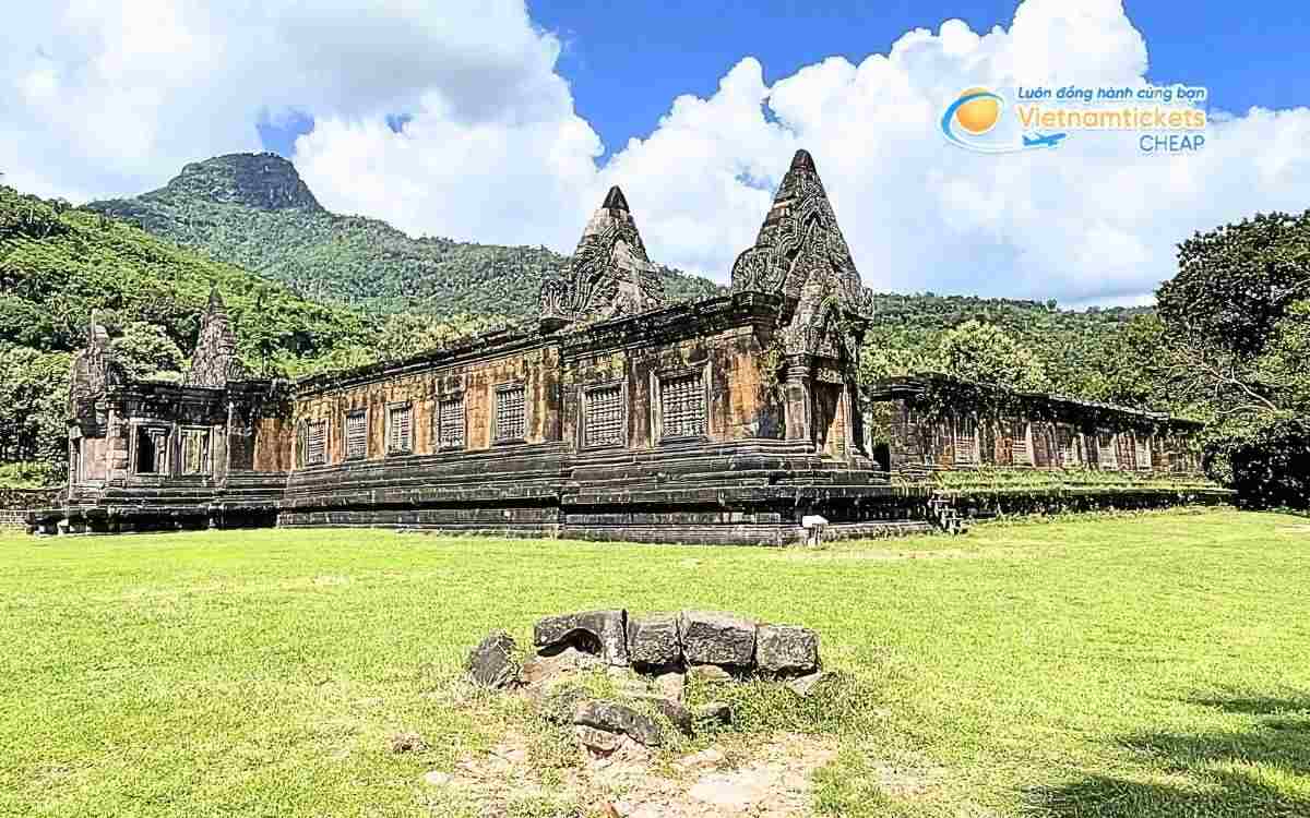 Vé máy bay đi Dak Cheung bao nhiêu tiền?