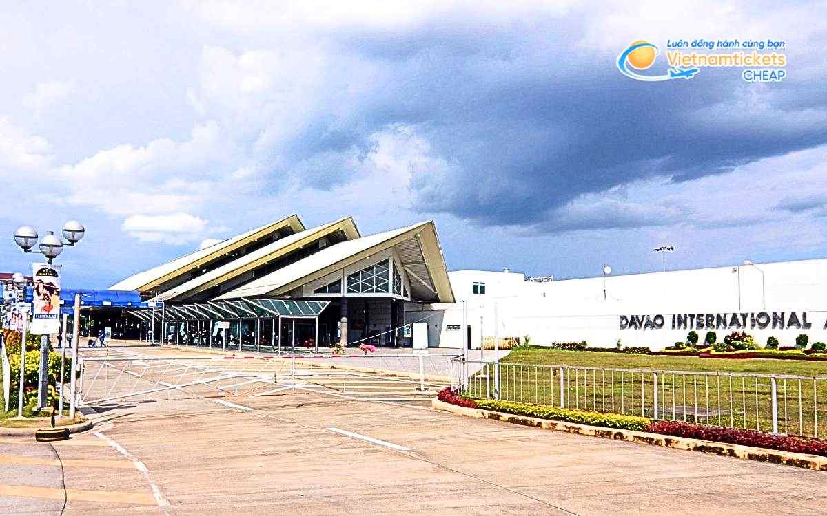 Bay đến Davao Occidental hạ cánh ở sân bay nào?
