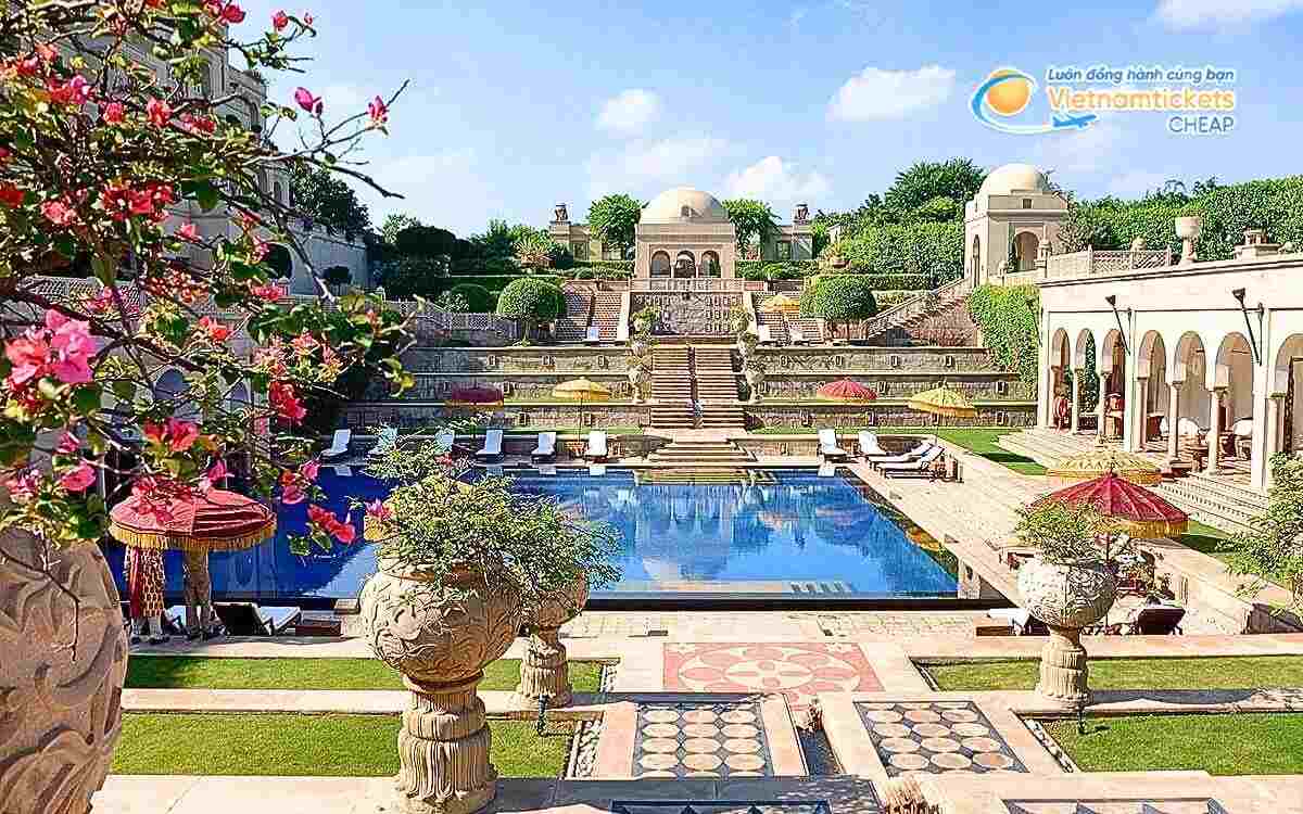 Vé máy bay đi Devipatan bao nhiêu tiền?