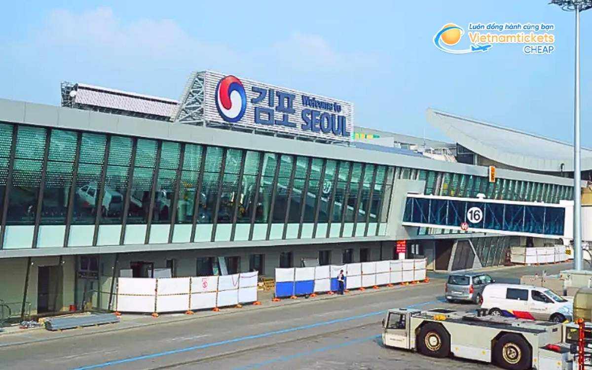 Bay đến Dongducheon hạ cánh ở sân bay nào?