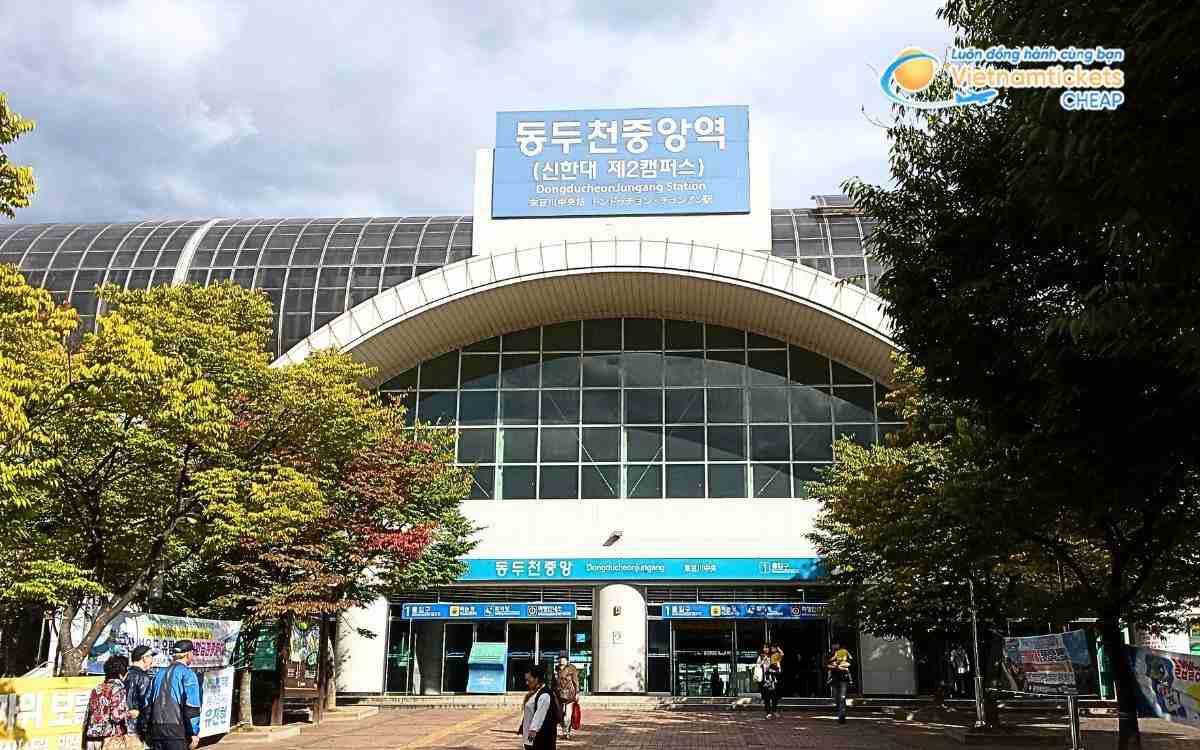 Vé máy bay đi Dongducheon bao nhiêu tiền?