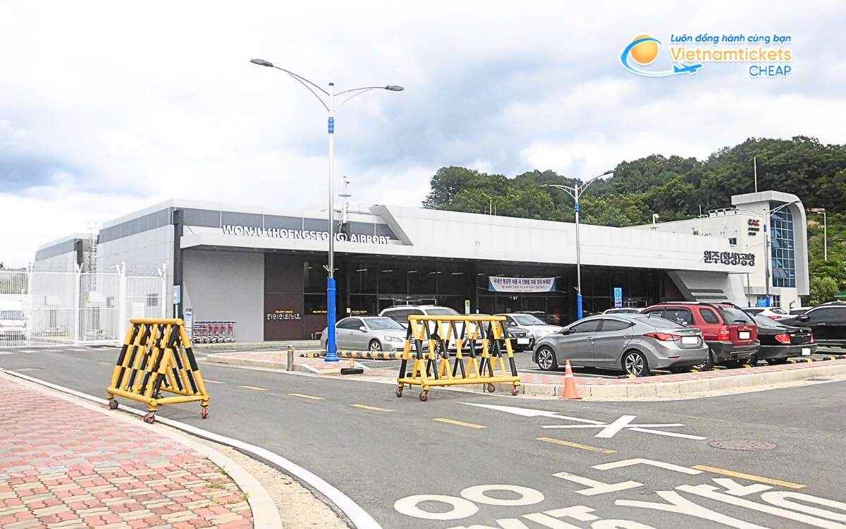 Bay đến Gangwon hạ cánh ở sân bay nào?