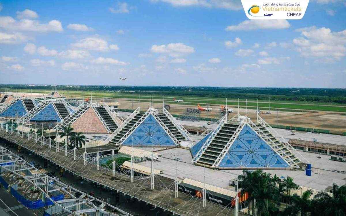 Di chuyển từ sân bay Mỹ Lan Hải Khẩu vào trung tâm