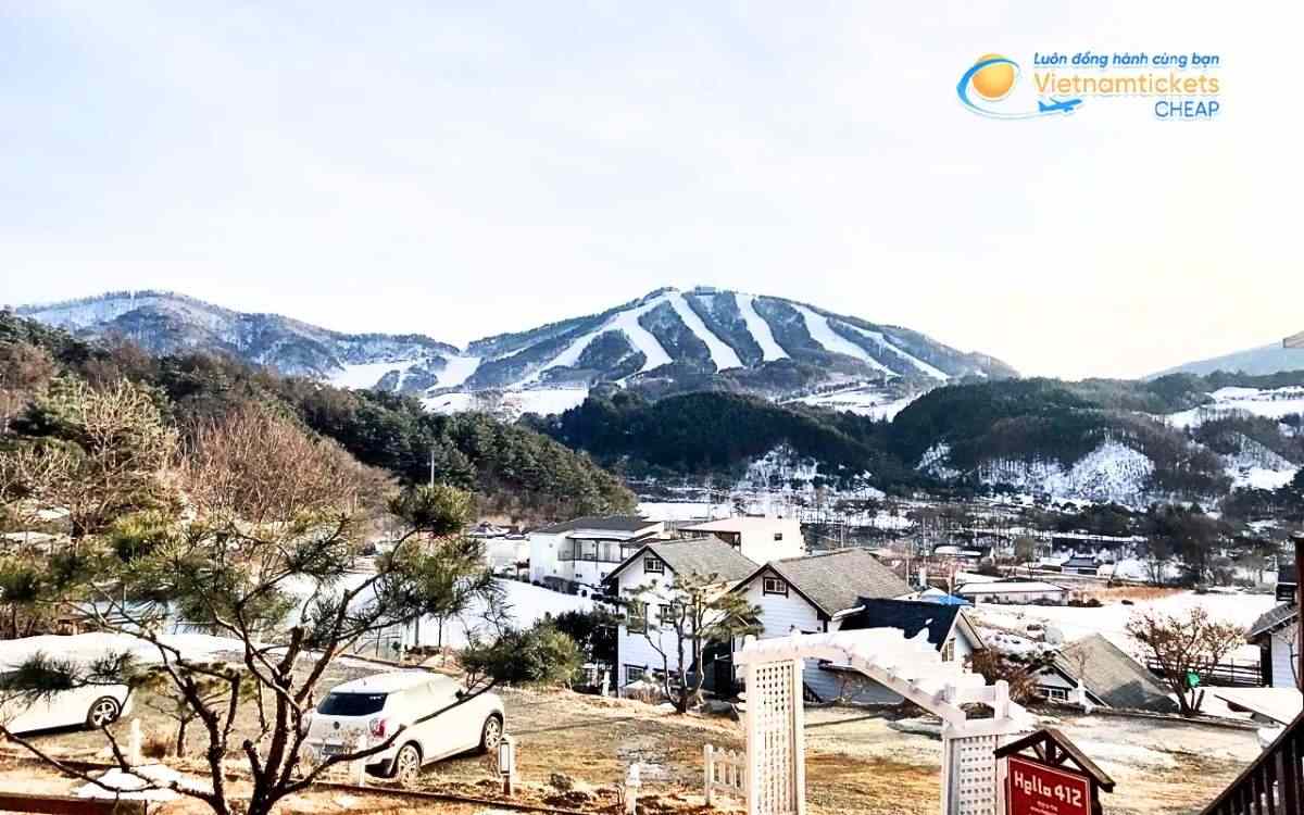 Vé máy bay đi Hoengseong bao nhiêu tiền?