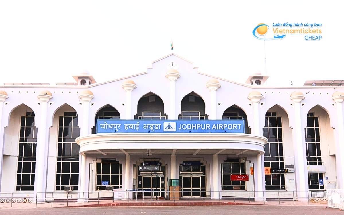 Bay đến Jodhpur hạ cánh ở sân bay nào?