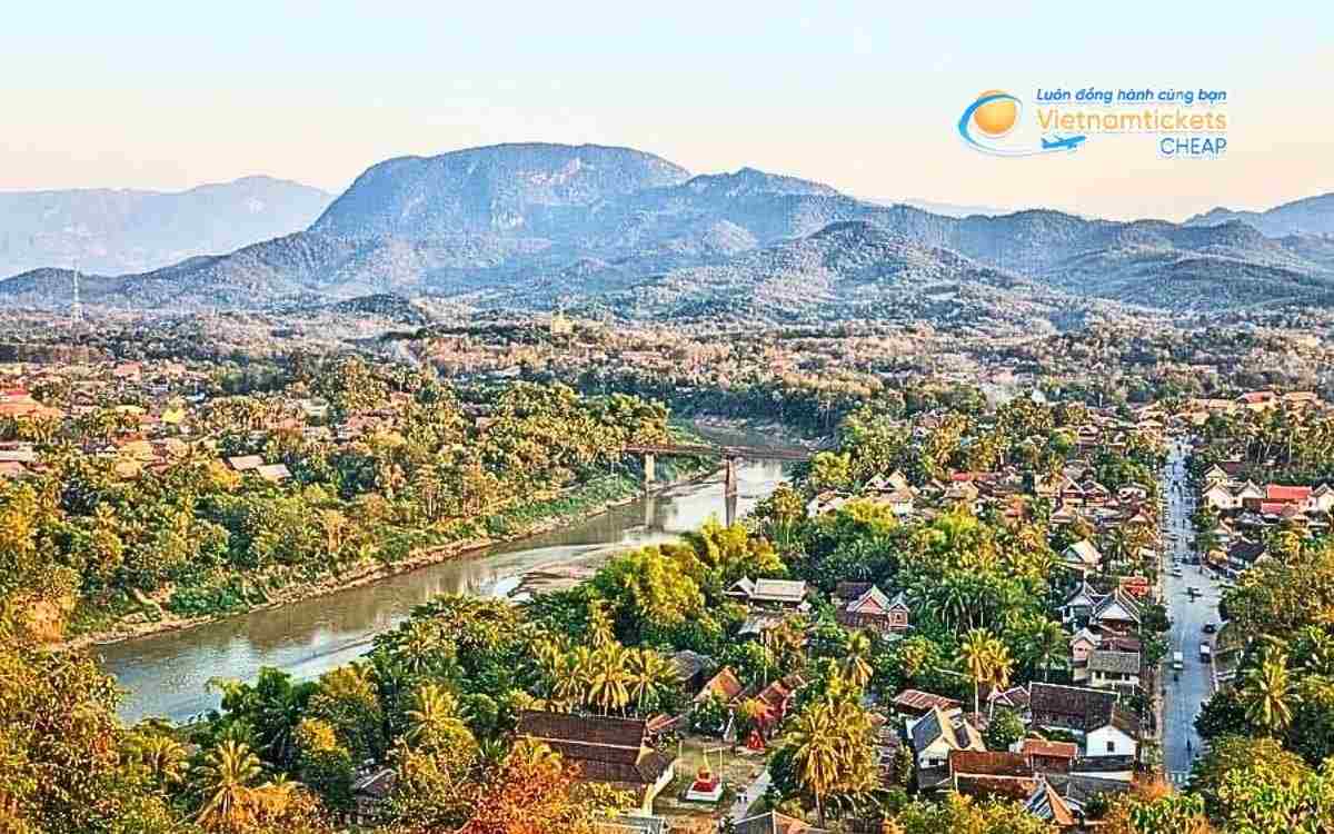 Vé máy bay đi Kaleum bao nhiêu tiền?