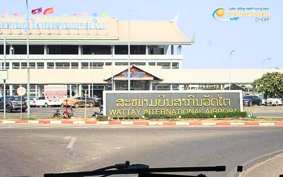 Bay đến Keooudom hạ cánh ở sân bay nào?