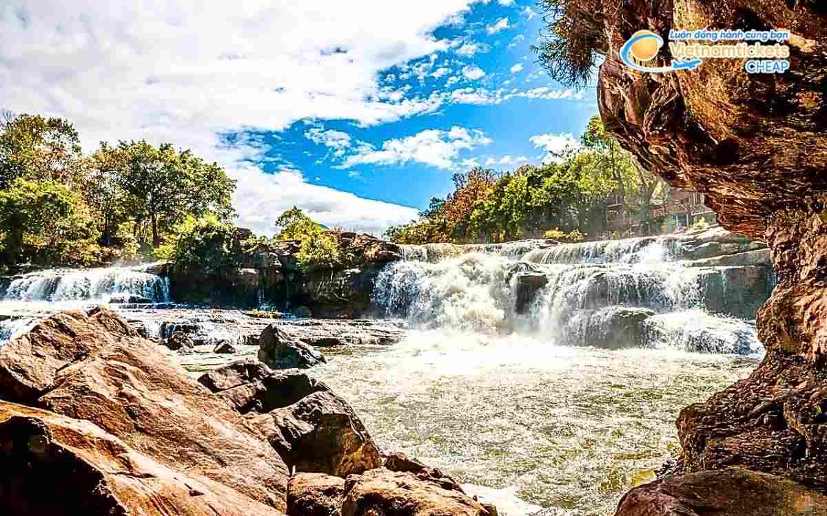 Vé máy bay đi Lakhonepheng bao nhiêu tiền?