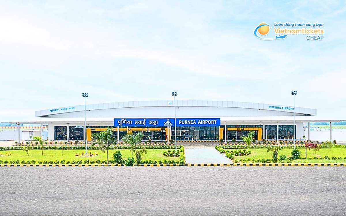 Bay đến Malda hạ cánh ở sân bay nào?