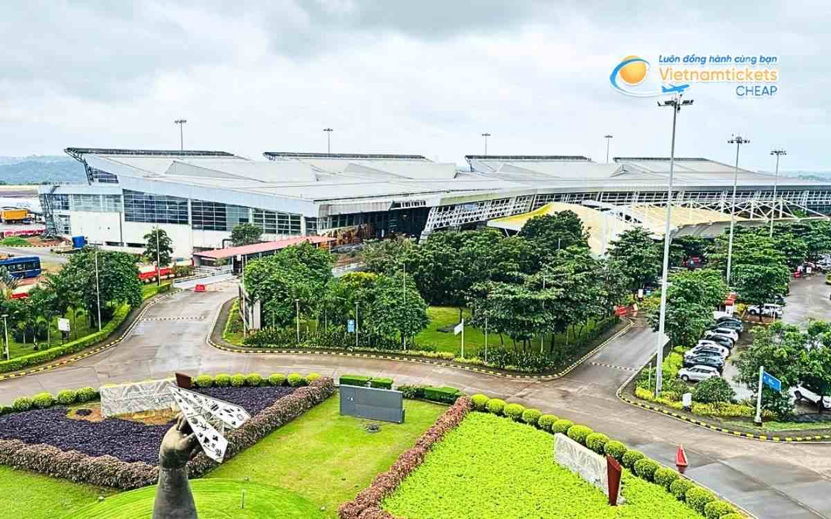 Bay đến Mangalore hạ cánh ở sân bay nào?