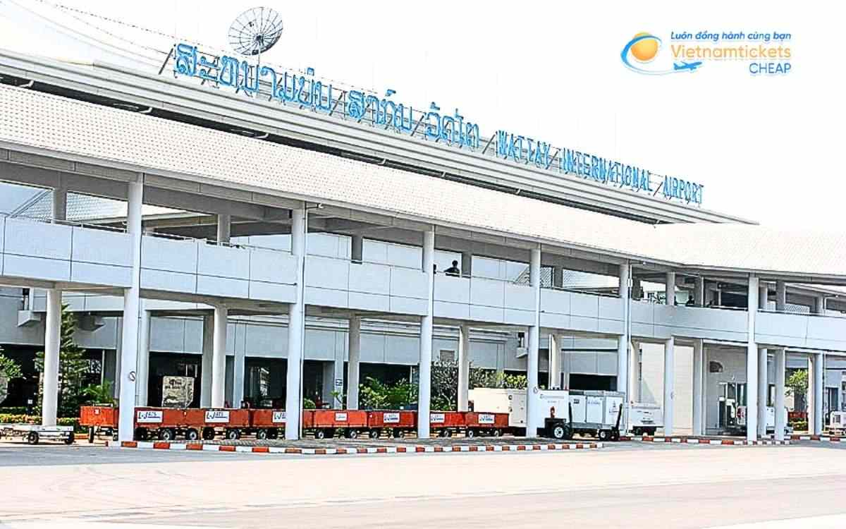 Bay đến Mayparkngum hạ cánh ở sân bay nào?