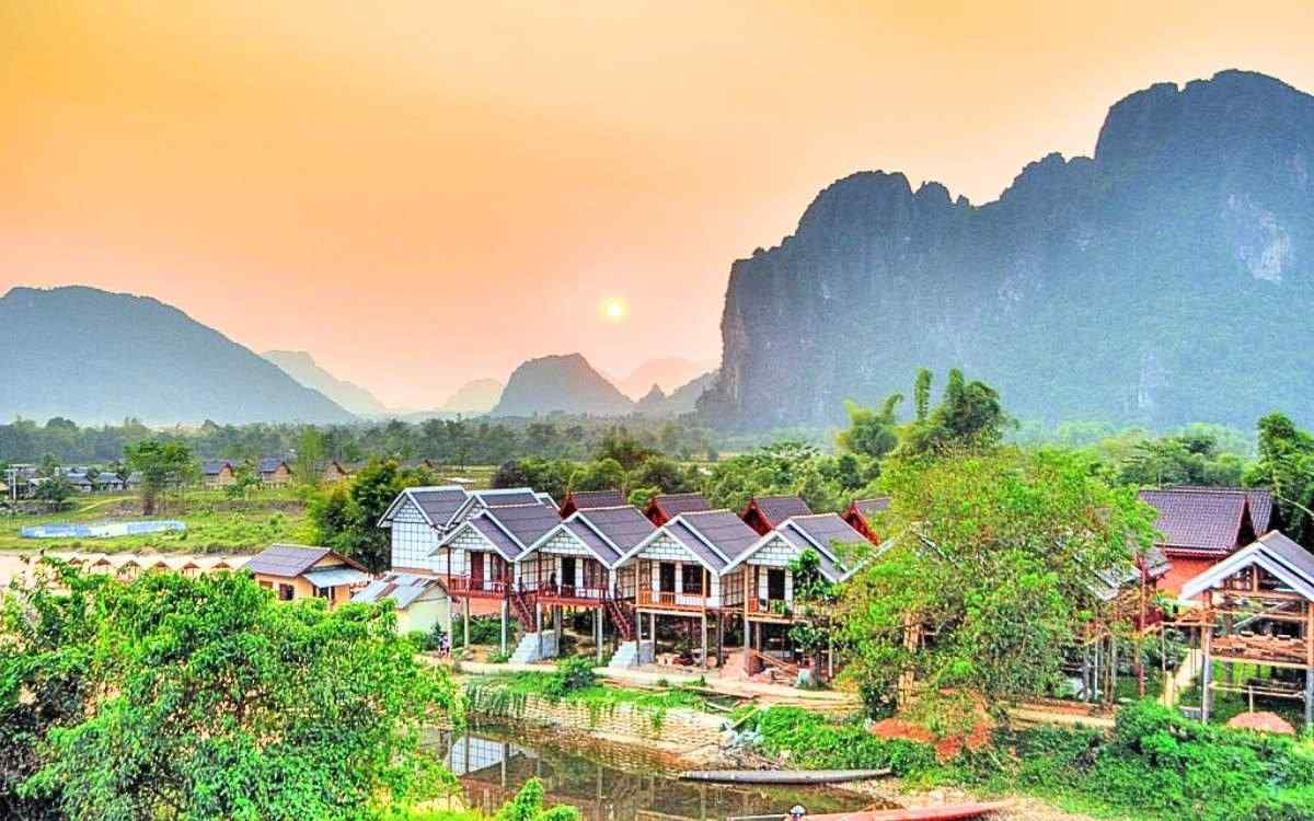 Vé máy bay đi Mayparkngum bao nhiêu tiền?