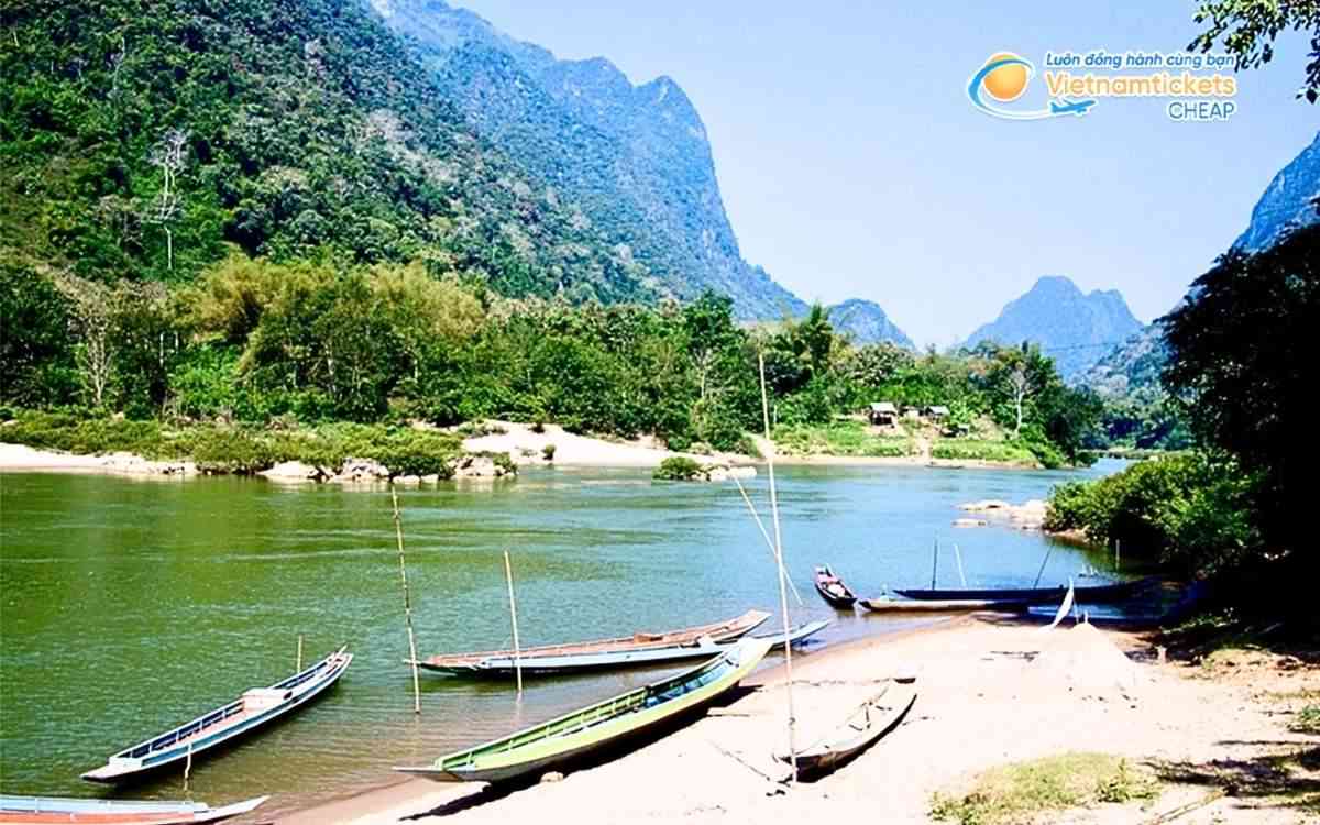 Vé máy bay đi Muang Na Le bao nhiêu tiền?