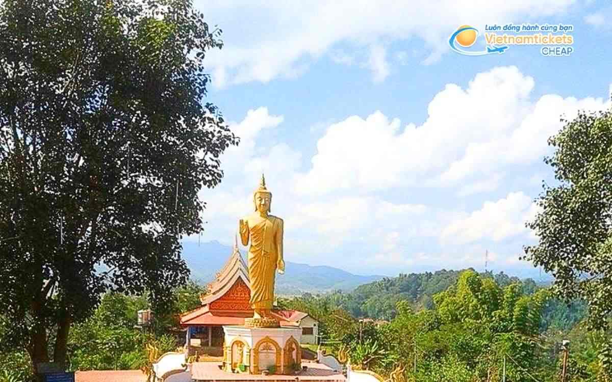 Vé máy bay đi Muang Pha Oudom bao nhiêu tiền?