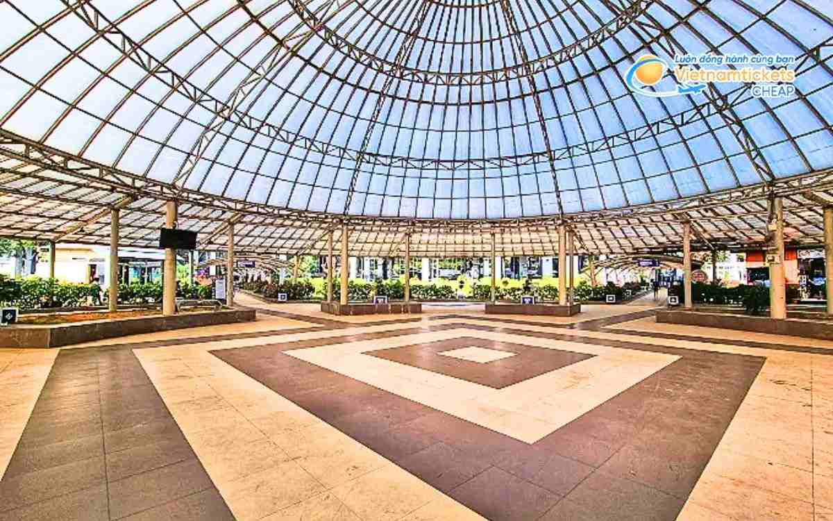 Bay đến Nagpur hạ cánh ở sân bay nào?