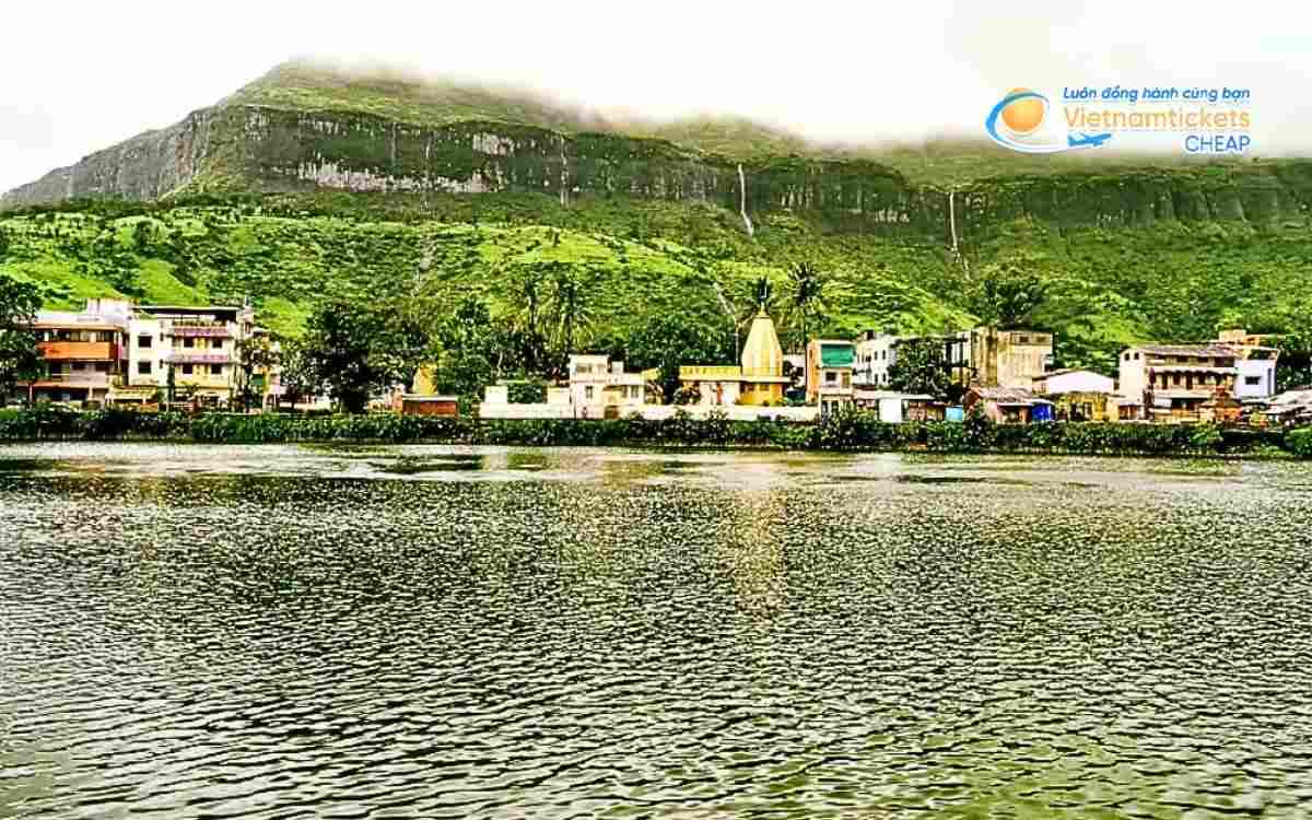 Vé máy bay đi Nashik bao nhiêu tiền?