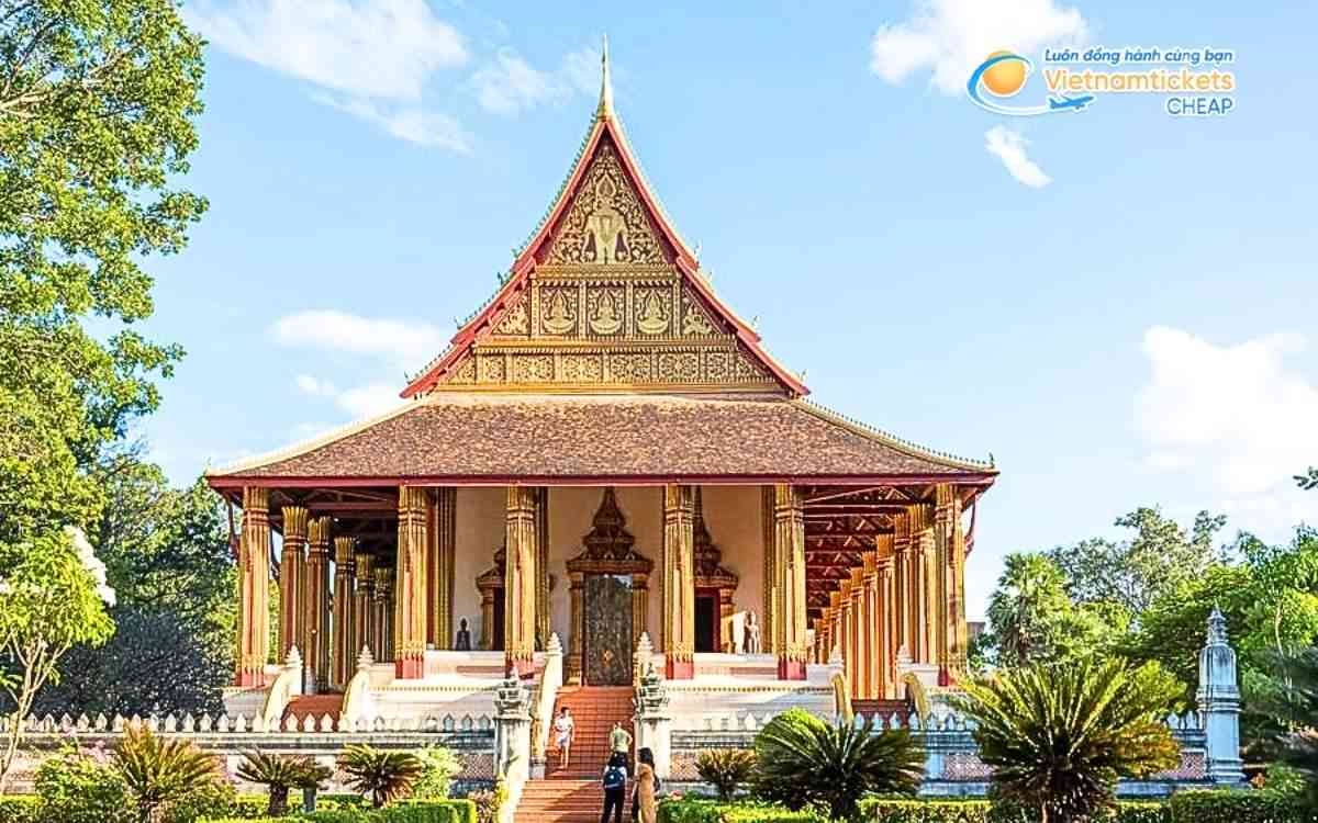 Vé máy bay đi Naxaithong bao nhiêu tiền?