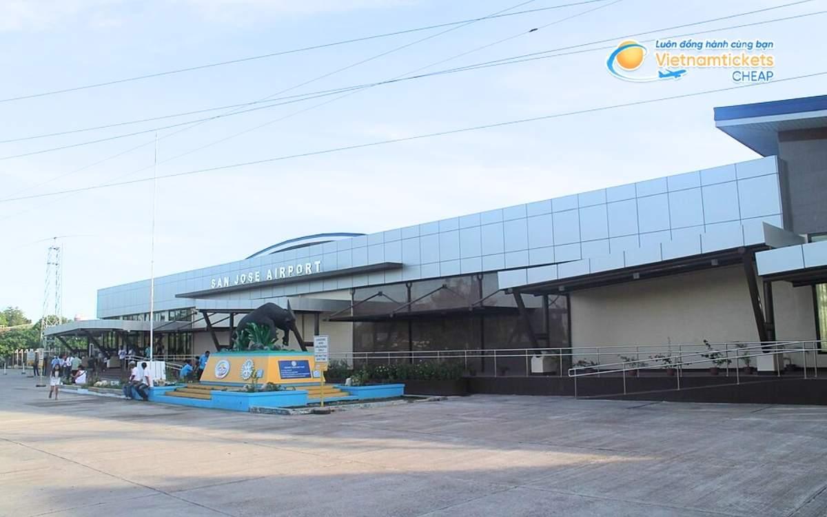 Bay đến Oriental Mindoro hạ cánh ở sân bay nào?