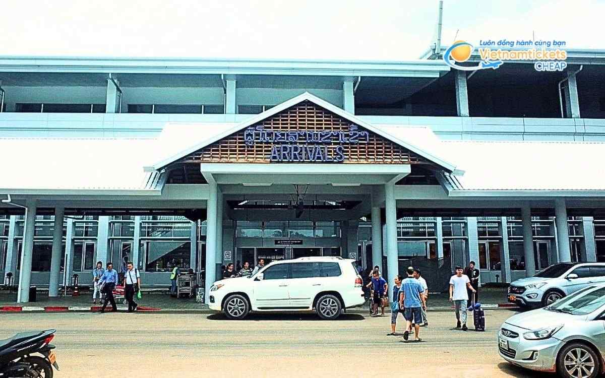 Bay đến Pholhong hạ cánh ở sân bay nào?