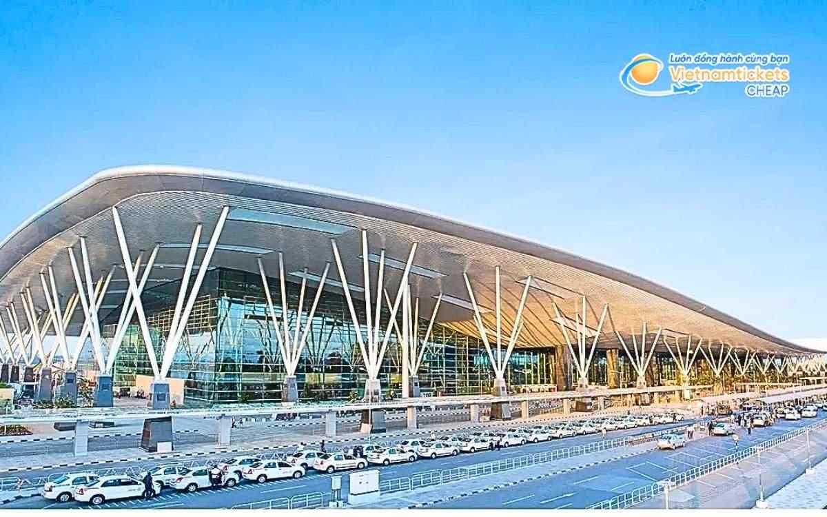 Bay đến Pune hạ cánh ở sân bay nào?