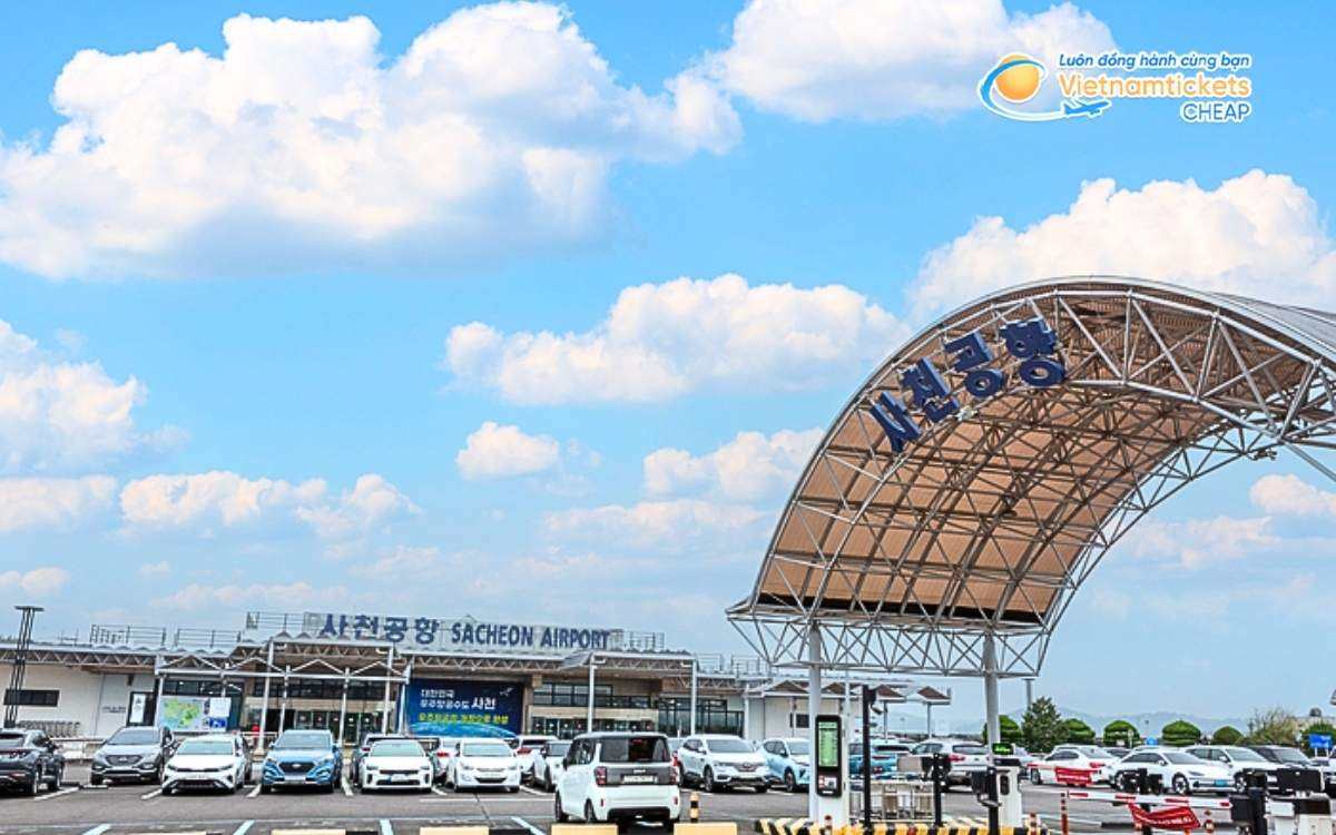 Bay đến Sacheon hạ cánh ở sân bay nào?