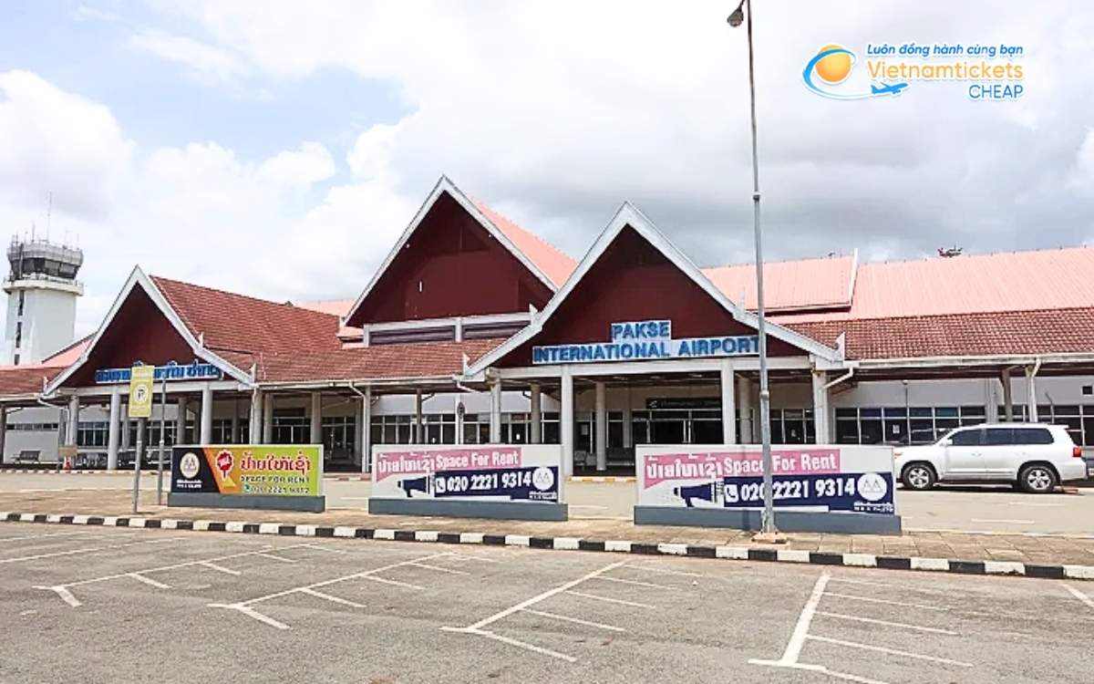 Bay đến Salavan hạ cánh ở sân bay nào?