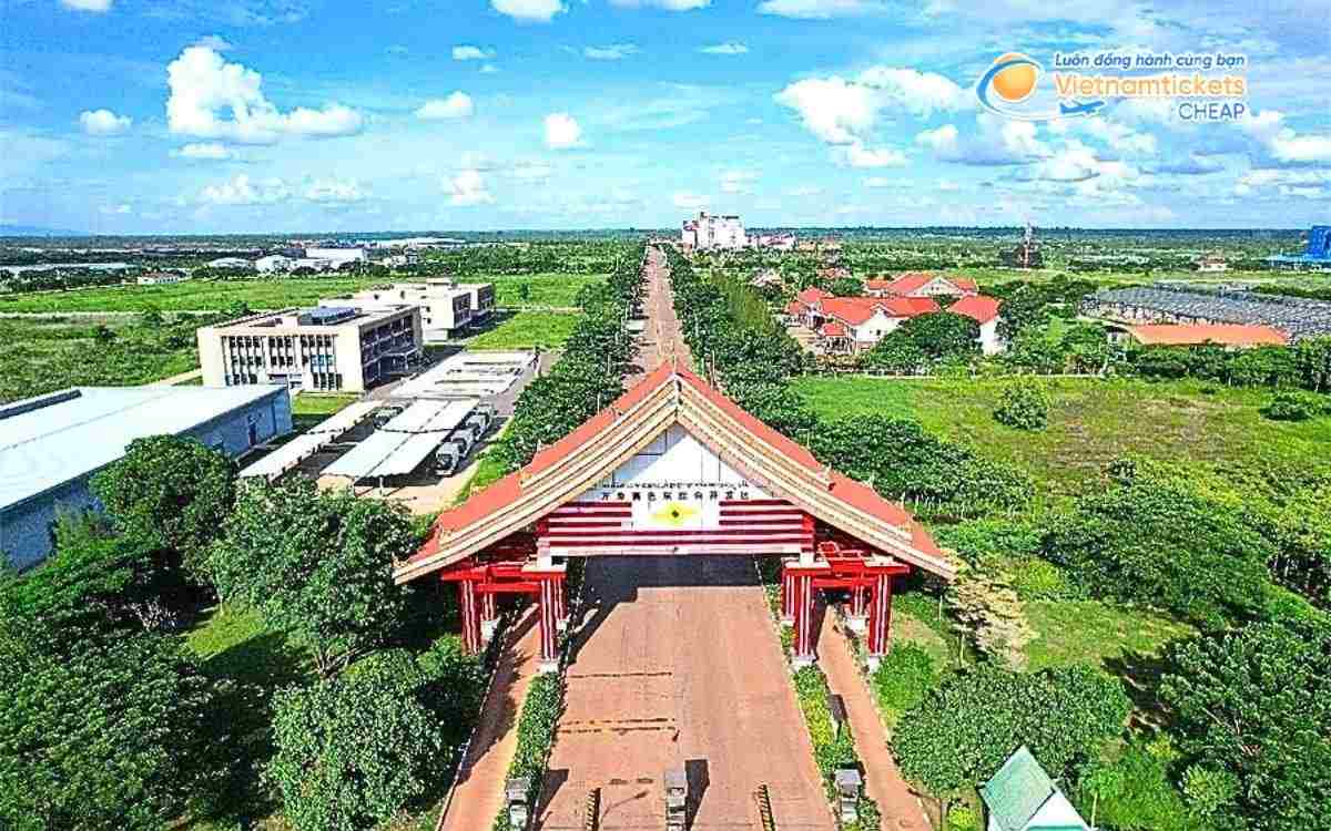 V&eacute; m&aacute;y bay đi Saysetha bao nhi&ecirc;u tiền?