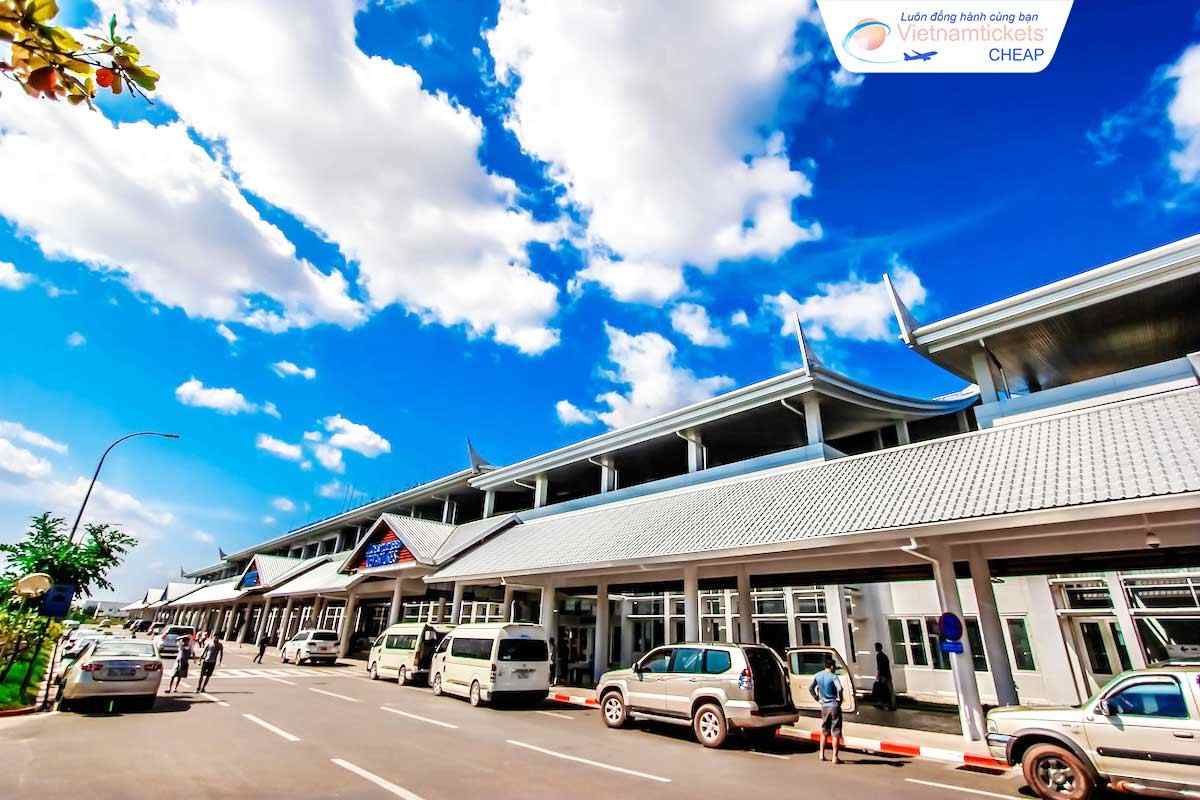 Bay đến Sikhottabong hạ cánh ở sân bay nào?