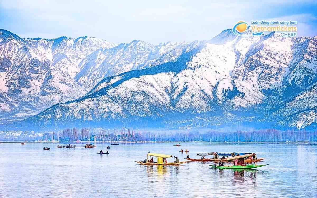 Vé máy bay đi Srinagar bao nhiêu tiền?