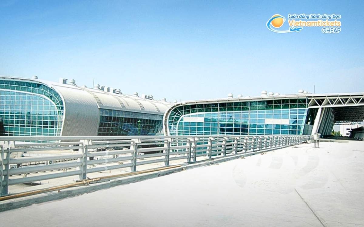 Bay đến Tamil Nadu hạ cánh ở sân bay nào?