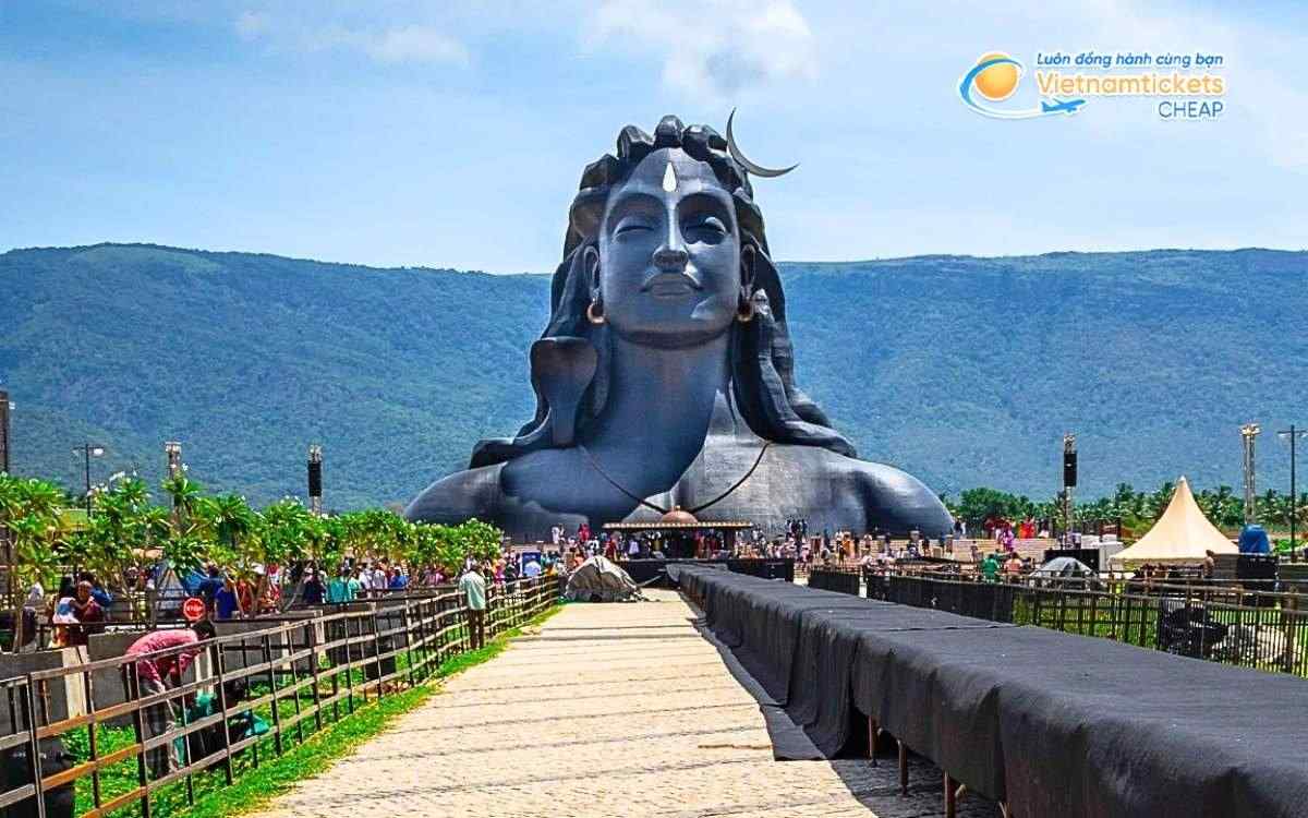 Vé máy bay đi Tamil Nadu bao nhiêu tiền?