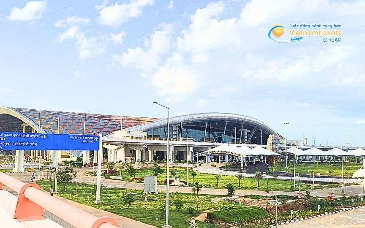 Bay đến Tiruchirappalli hạ cánh ở sân bay nào?