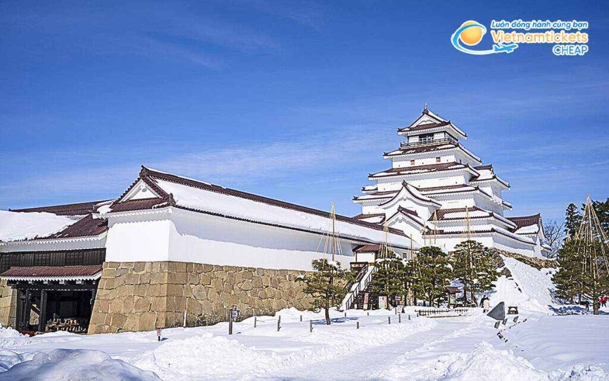 Vé máy bay đi Tsuruga bao nhiêu tiền?