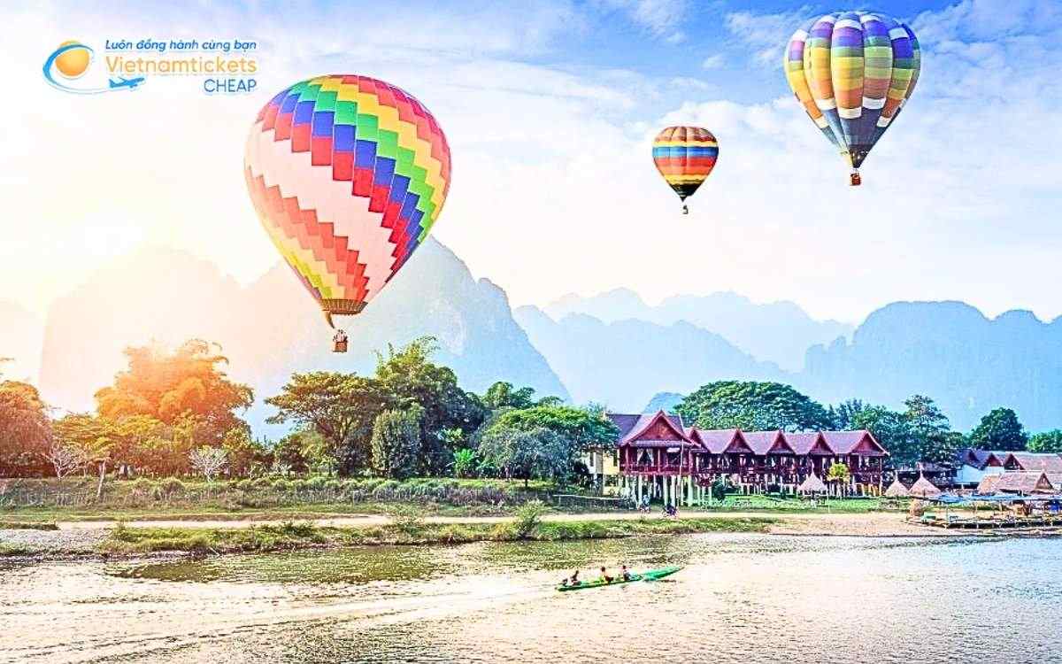 Vé máy bay đi Vang Vieng bao nhiêu tiền?