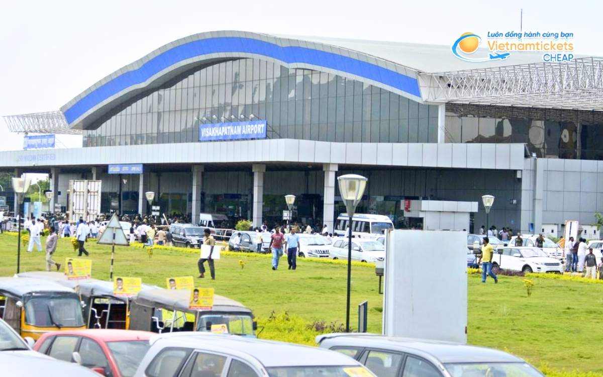 Bay đến Visakhapatnam hạ cánh ở sân bay nào?