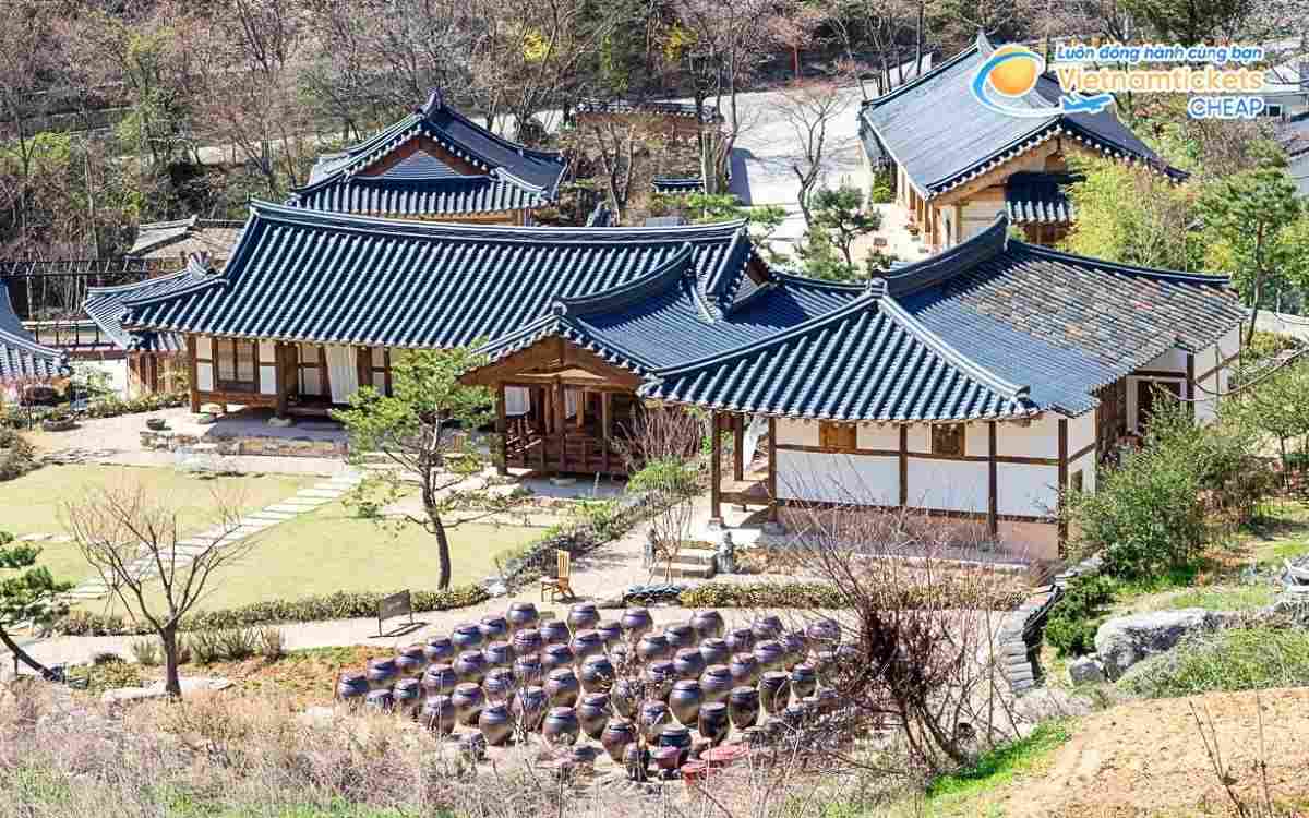 Vé máy bay đi Wanju bao nhiêu tiền?