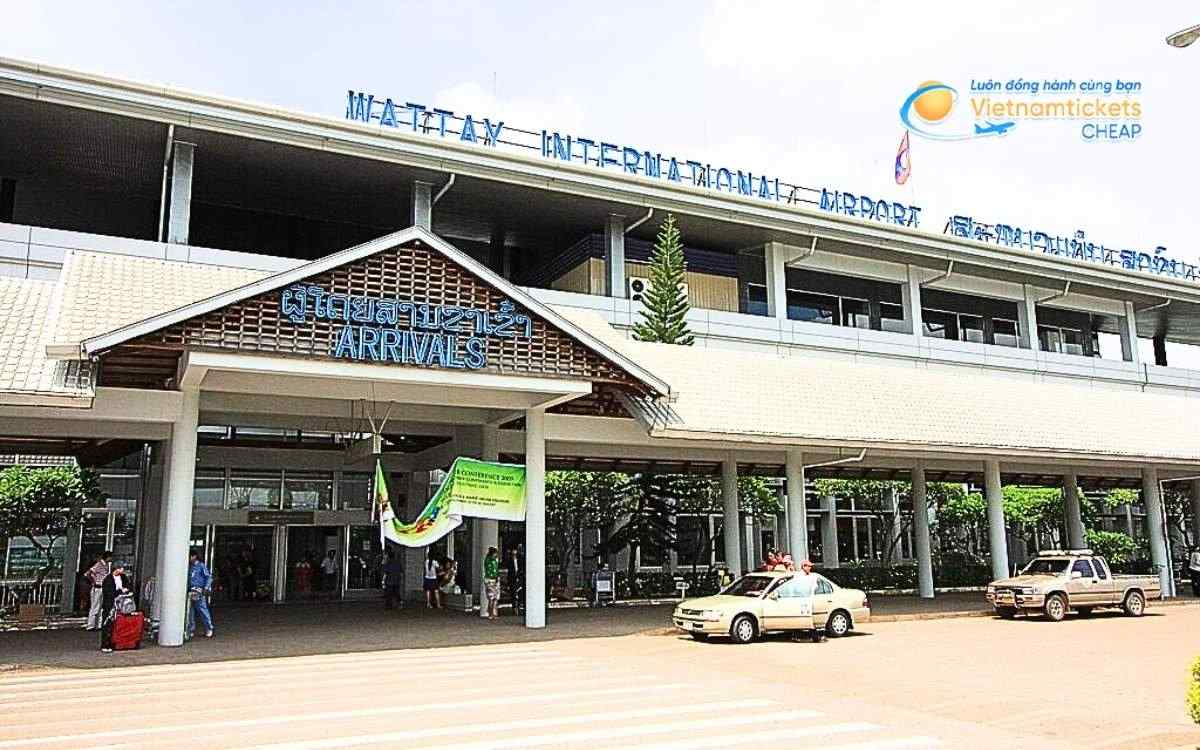 Bay đến Xaythany hạ cánh ở sân bay nào?