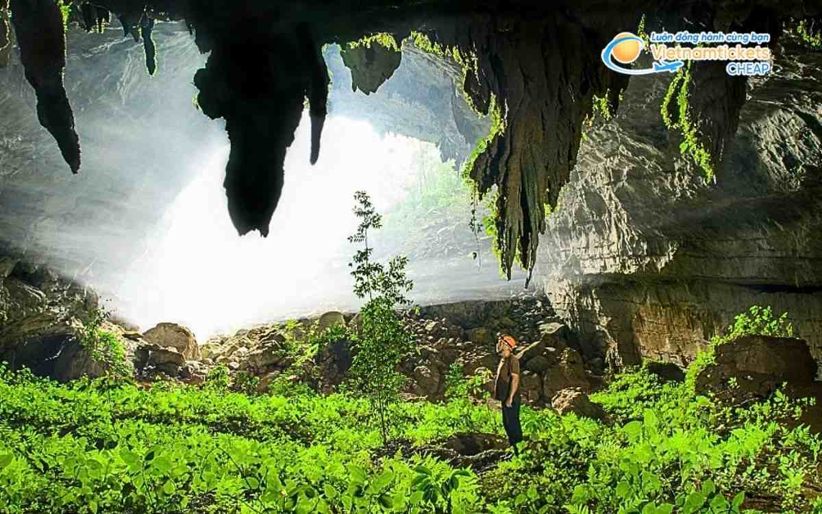 Vé máy bay đi Xebangfai bao nhiêu tiền?