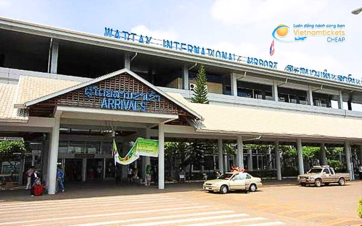 Bay đến Xienghone hạ cánh ở sân bay nào?
