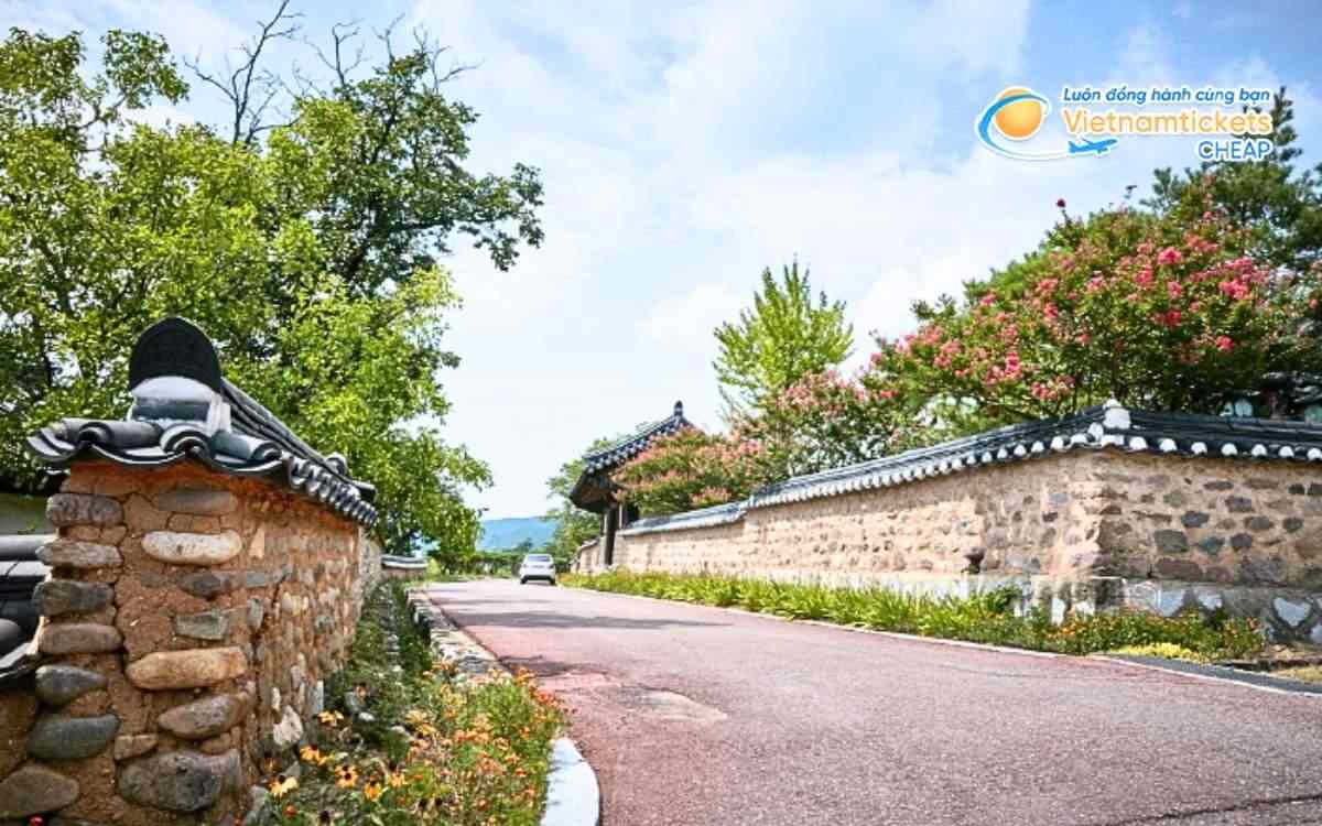 V&eacute; m&aacute;y bay đi Yeongyang bao nhi&ecirc;u tiền?